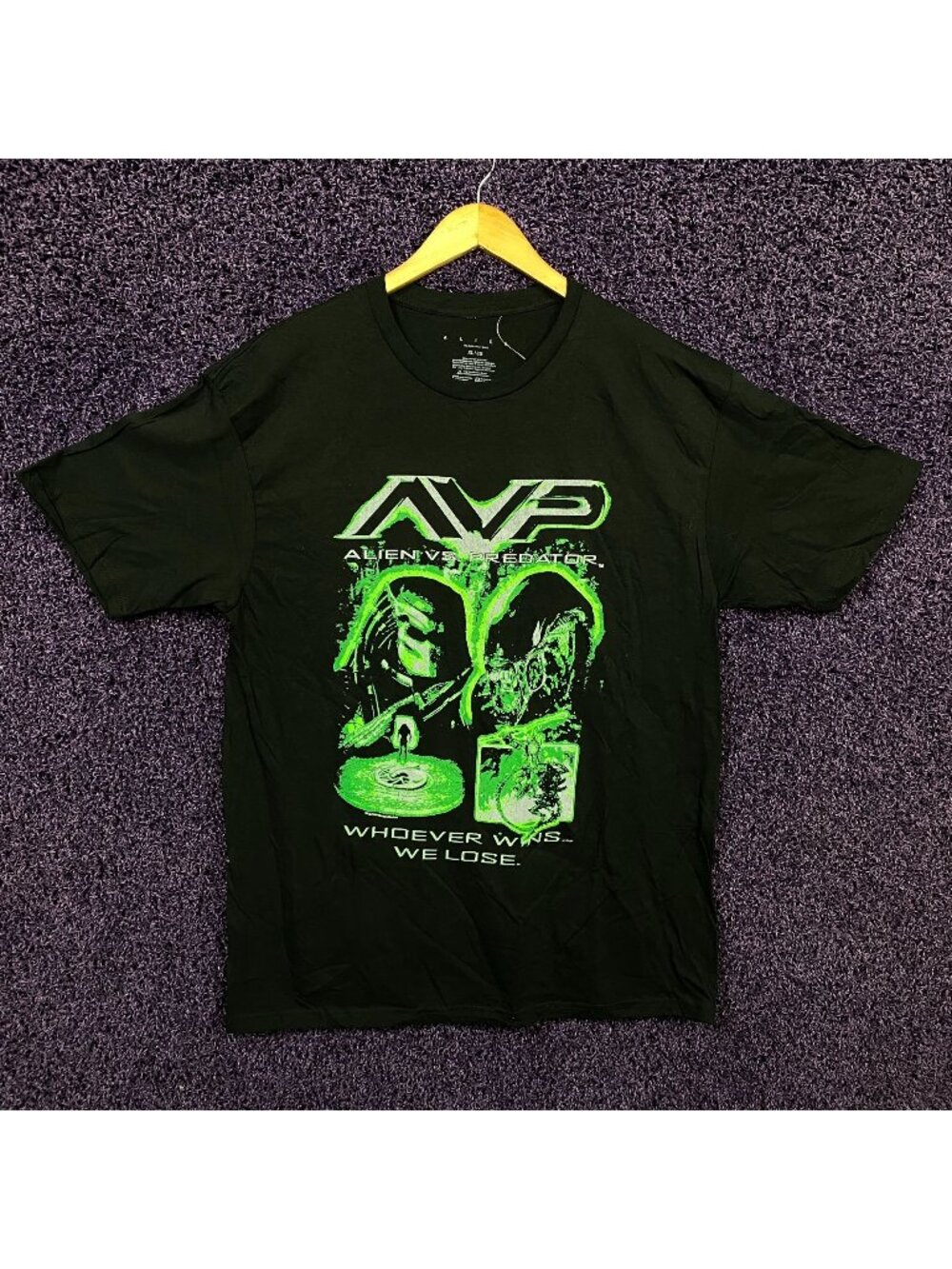 Alien VS Predator Neon Tshirt size XL